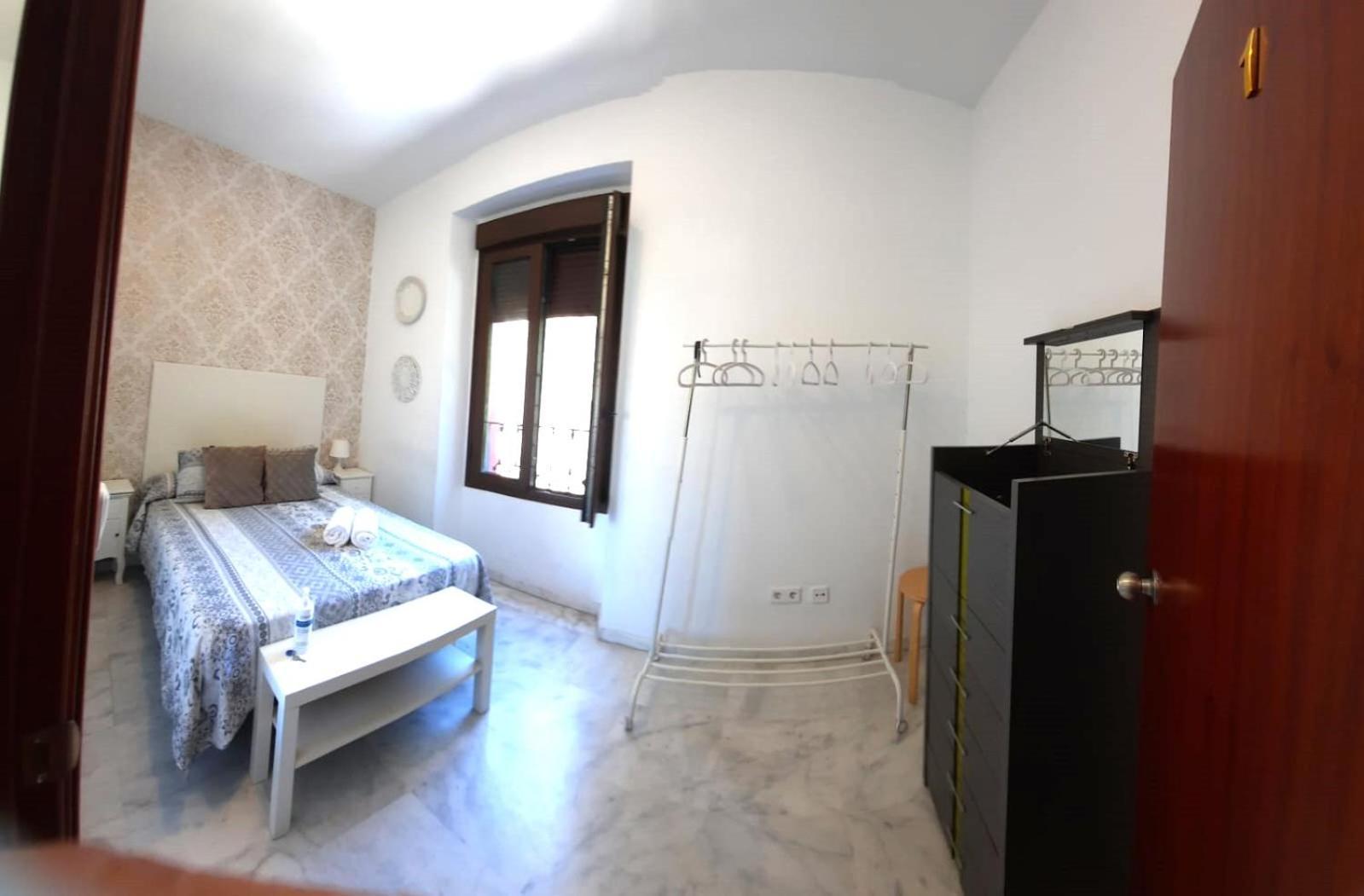 Budget And Lovely Rooms Las Setas — Photos 2